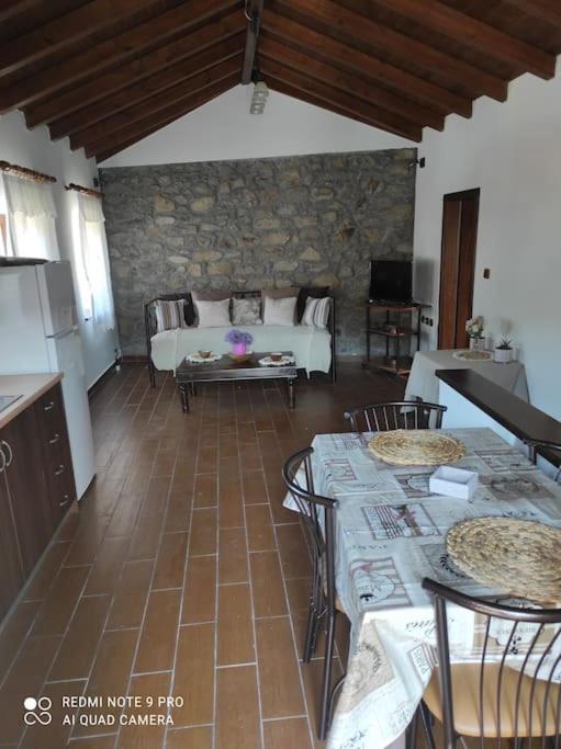 Villa Petroula Kontias Bagian luar foto